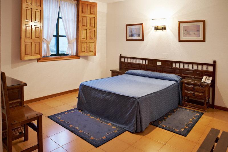 Hospederia Monasterio De Poio Hotel Bagian luar foto